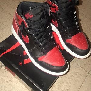 Bred Jordan 1s